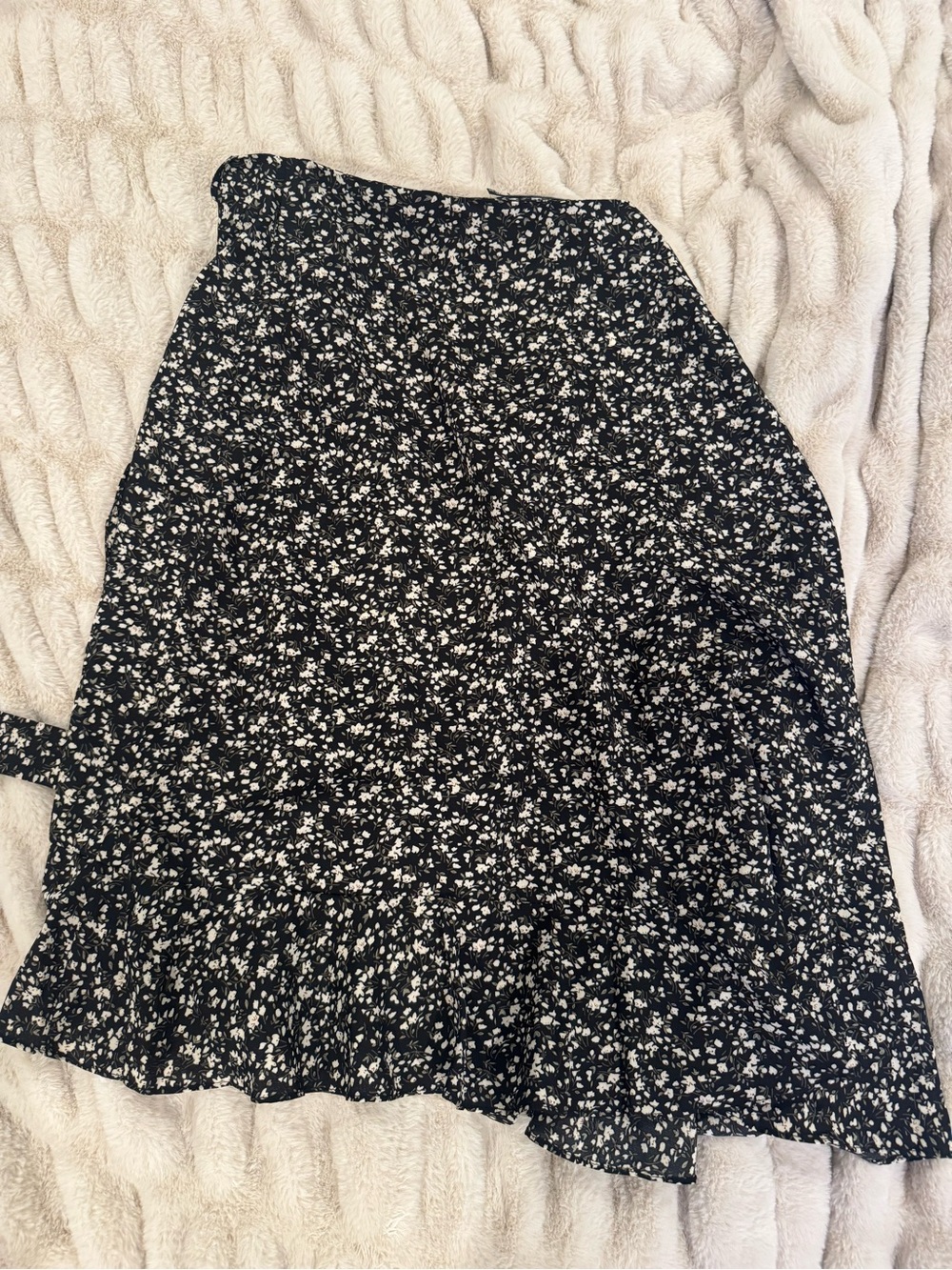 NWT Nasty Gal Tie-Waist Skirt - Picture 6 of 6